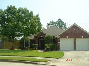 1st image of 9402 Barretts Glen Ct