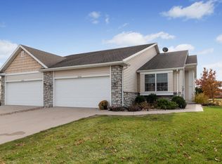 2926 Roxboro Dr, Ames, IA 50010