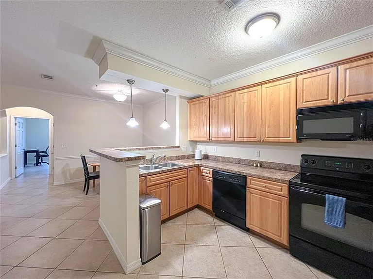 1257 SW 9th Rd #106 — Photo 3