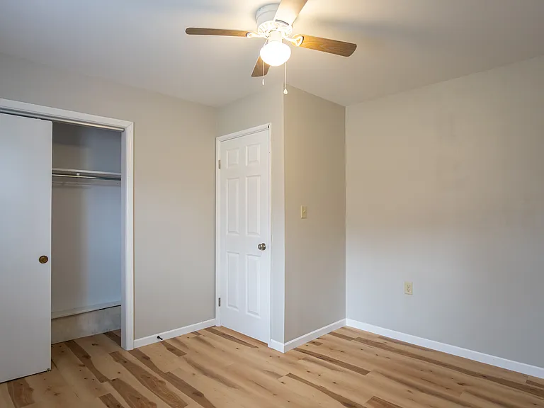 4550 Washington Square Dr — Photo 13