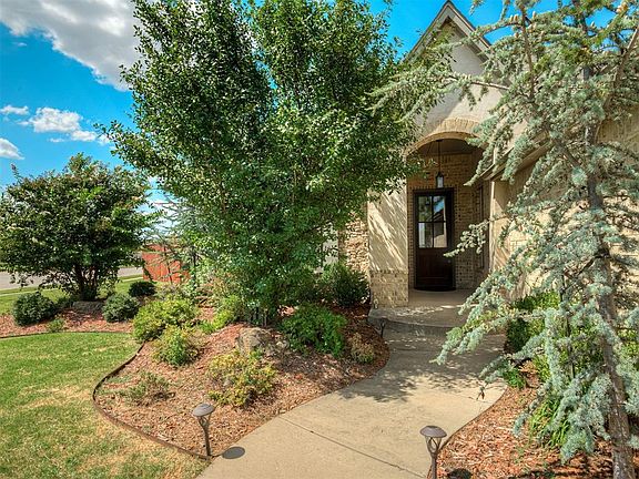 5th image of 13525 Gentry Dr