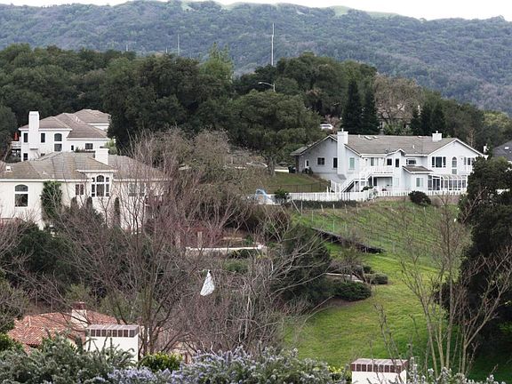 3rd image of 2162 Columbine Ct