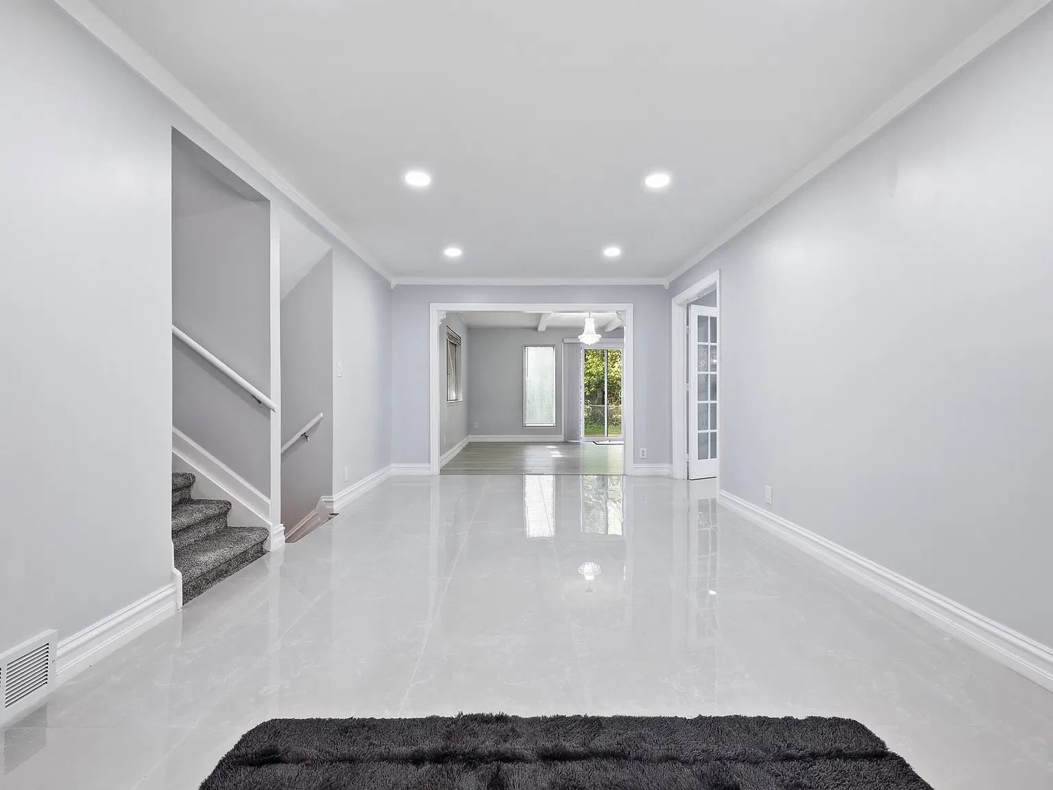 3 bed, 1776 sqft, $2,600 — Photo 4