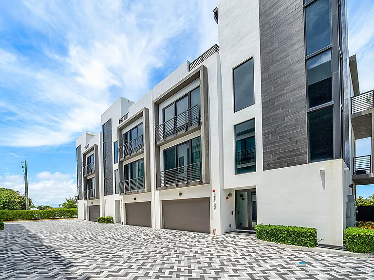 11505 Old Ocean Blvd — Photo 29