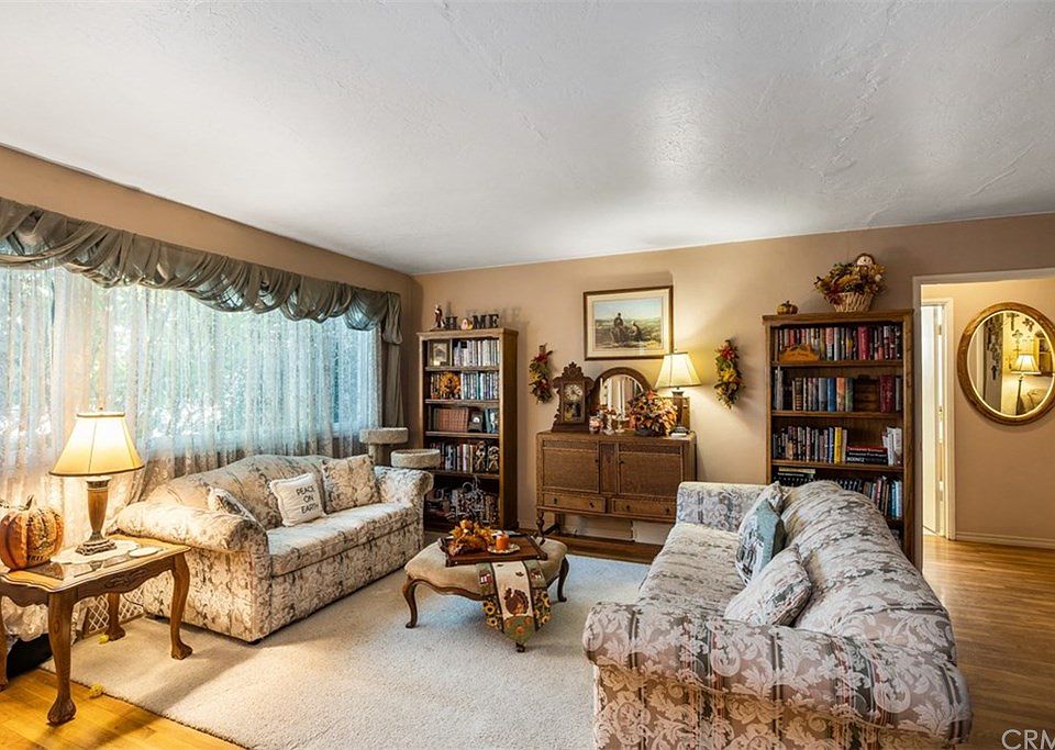 1st image of 13451 Woodland Dr