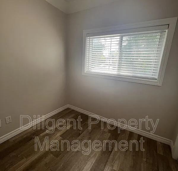 164 Stewart St #MAIN — Photo 16