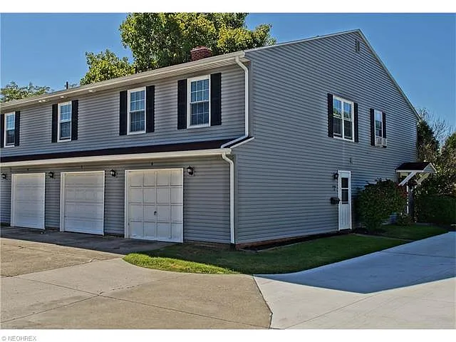 8105 Puritan Dr APT B photo 1