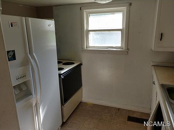 4th image of 611 Denson Ave NW