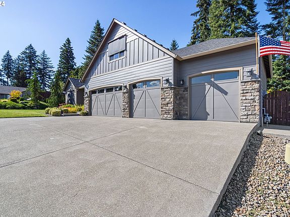 5th image of 4202 NE 133rd St