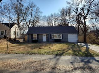 2705 W 75th Pl, Prairie Village, KS 66208
