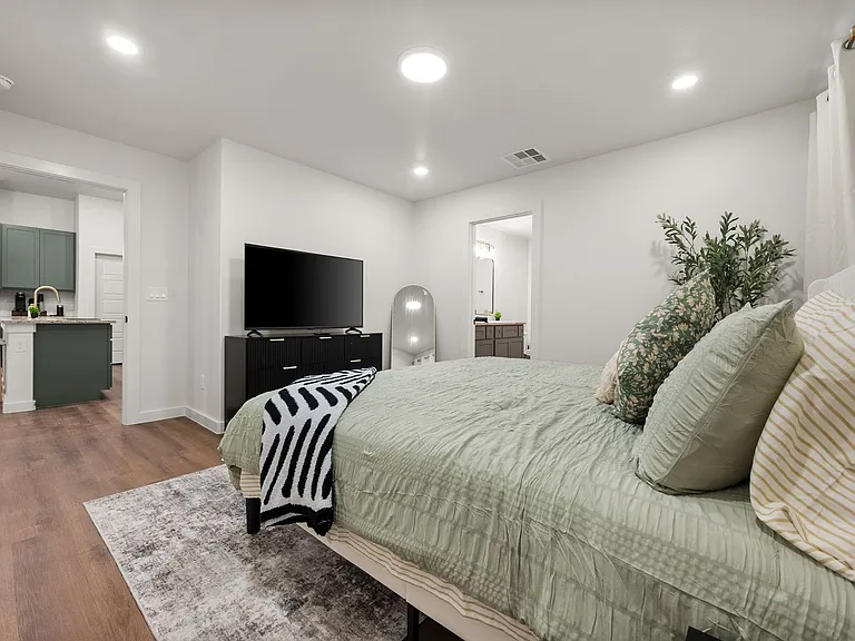 2163 Langford Ave — Photo 16