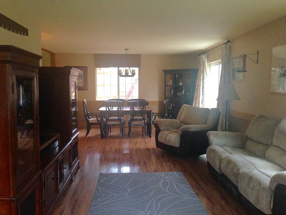 1st image of 1261 Dewey Dr