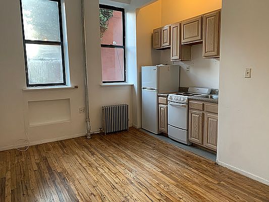 1st image of 171 Avenue C #F1