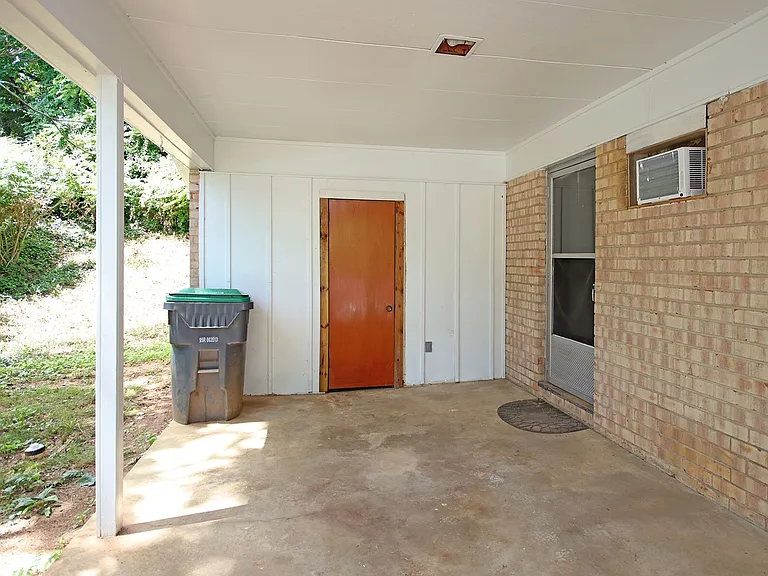 2305 N Berkshire Rd #A — Photo 3