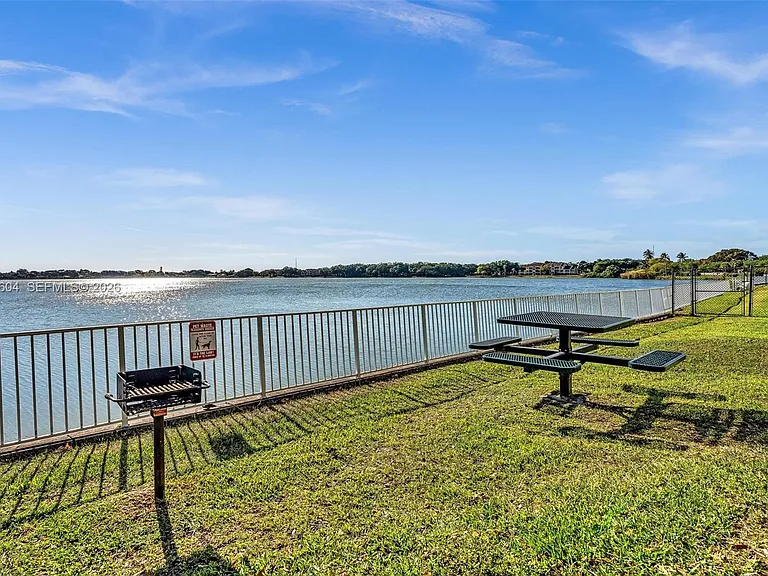 2851 N Oakland Forest Dr #111 — Photo 57