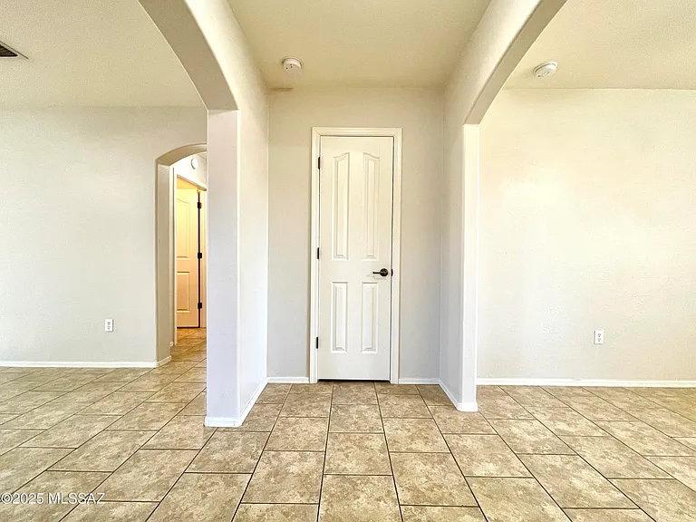 11889 W Heyburn Dr — Photo 4