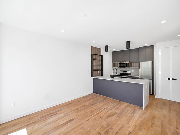 4th image of 625A Halsey St APT 2A