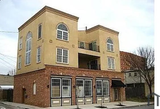 2nd image of 1169 Dexter St #3
