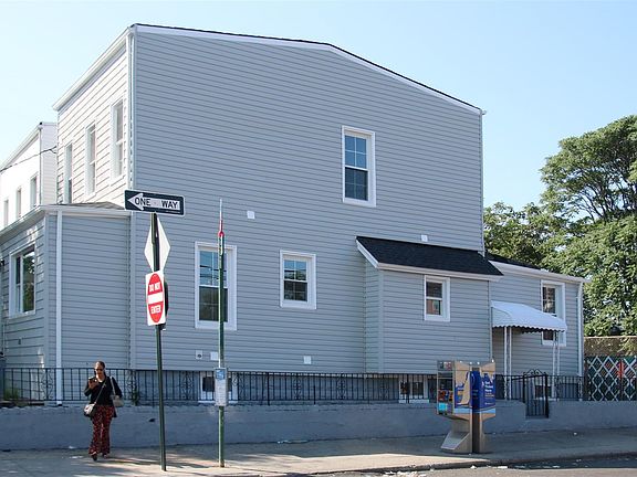 2nd image of 1048 E 98 Street