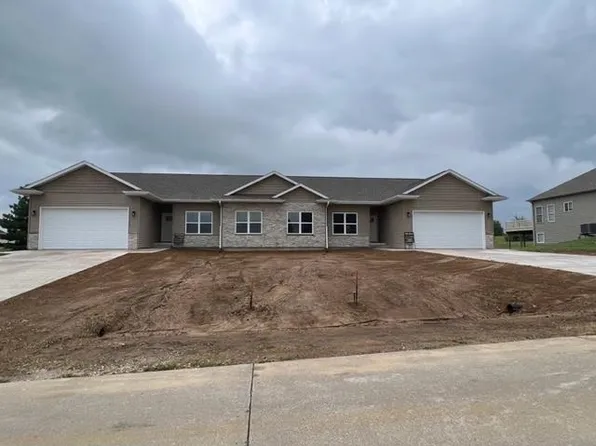 1897 Ashford Ave, Muscatine, IA 52761