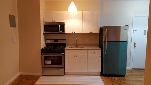 2nd image of 160 Vroom St APT 43