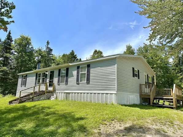 900 W Bay Road, Gouldsboro, ME 04607