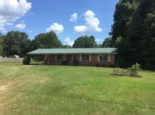 1239 Zoar Rd, Baxley, GA 31513