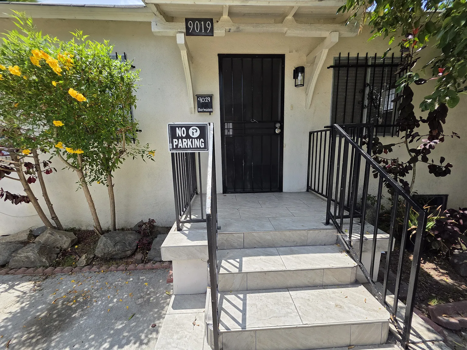 9019 Baring Cross St — Photo 2