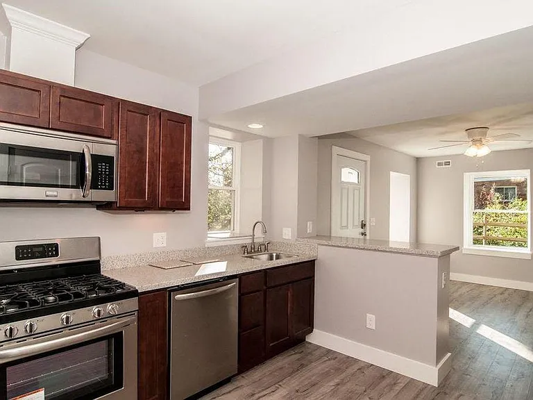 1262 Delta Ave #3 — Photo 3