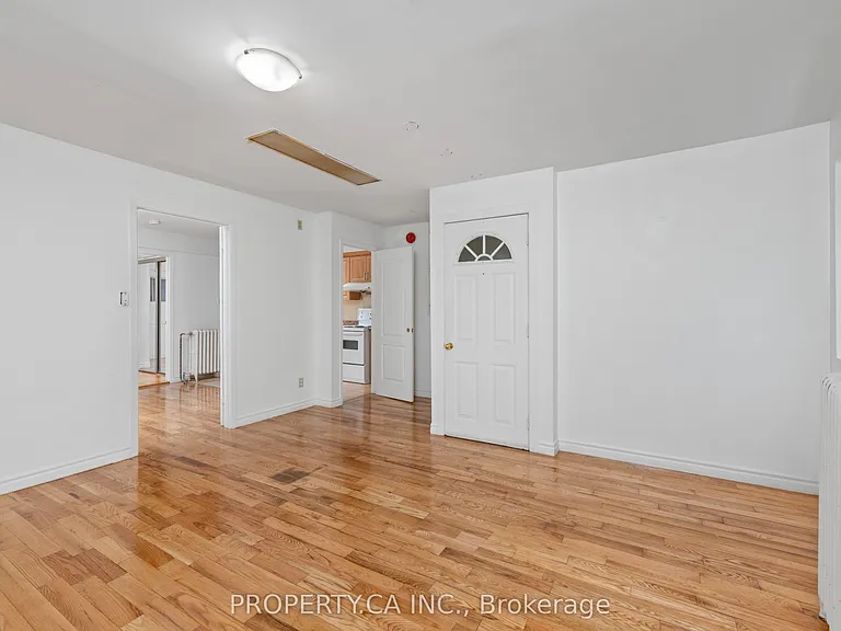 1989 Yonge St #100 — Photo 9