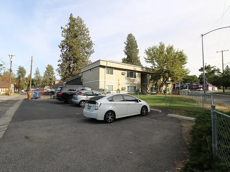 917 S Maple St #3 — Photo 2