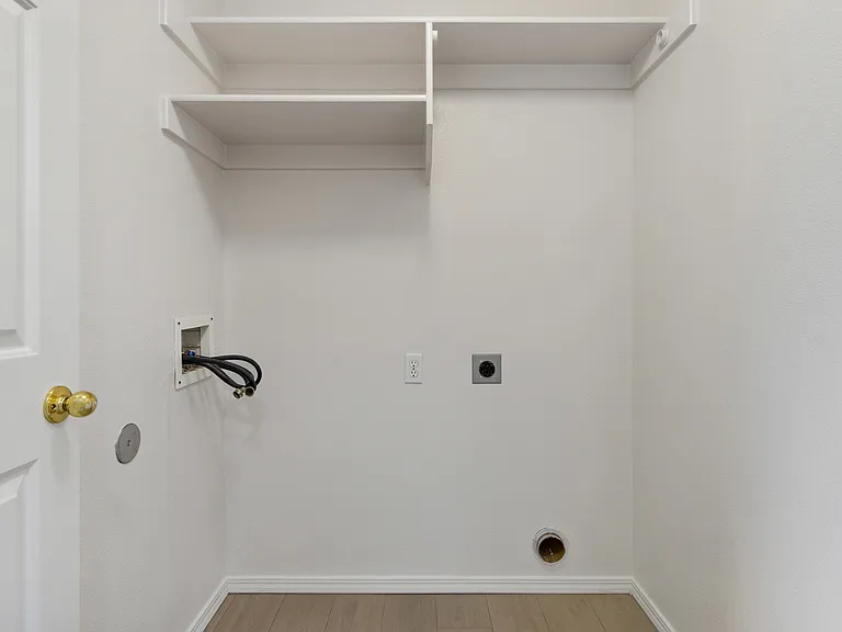 2114 E Olympic Ave — Photo 19