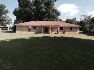 2104 Salt Works Rd, Palestine, TX 75803