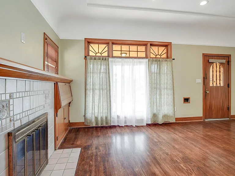 4725 Kensington Dr — Photo 6