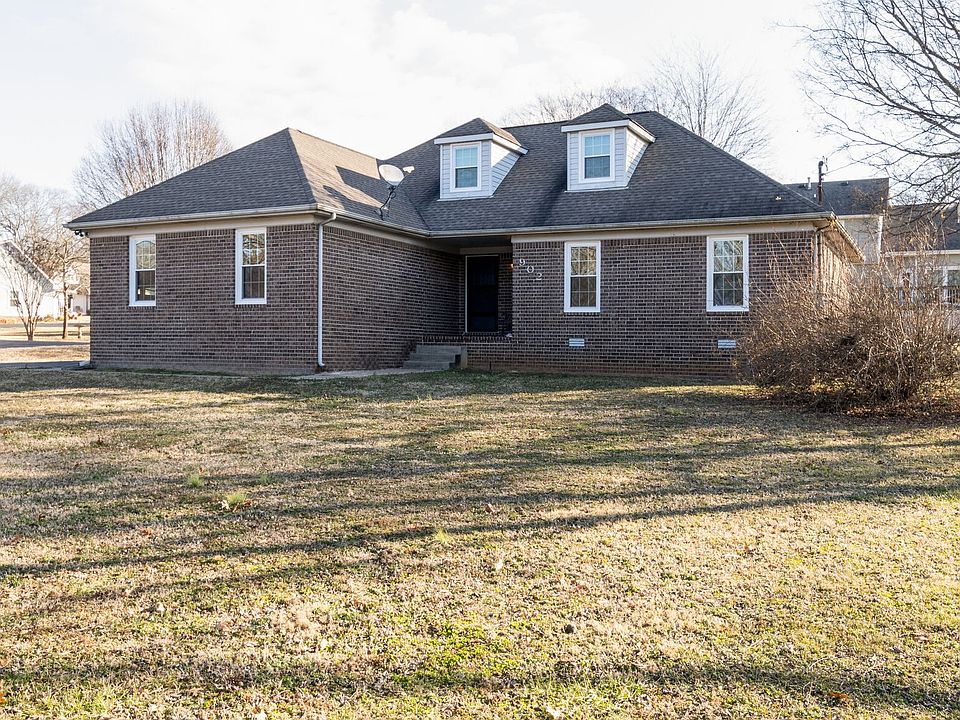 1st image of 902 Weakley Ln