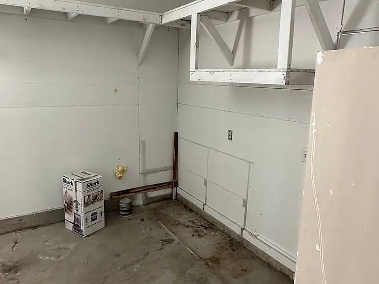 723 Laleene Dr — Photo 16