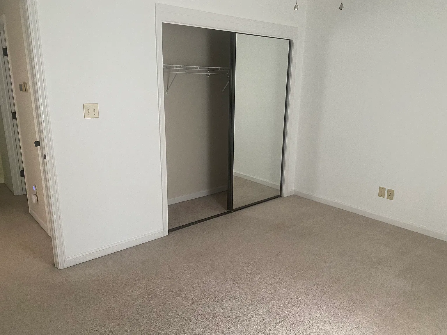2 bed, 1.5 bath, 1113 sqft, $1,200 — Photo 4