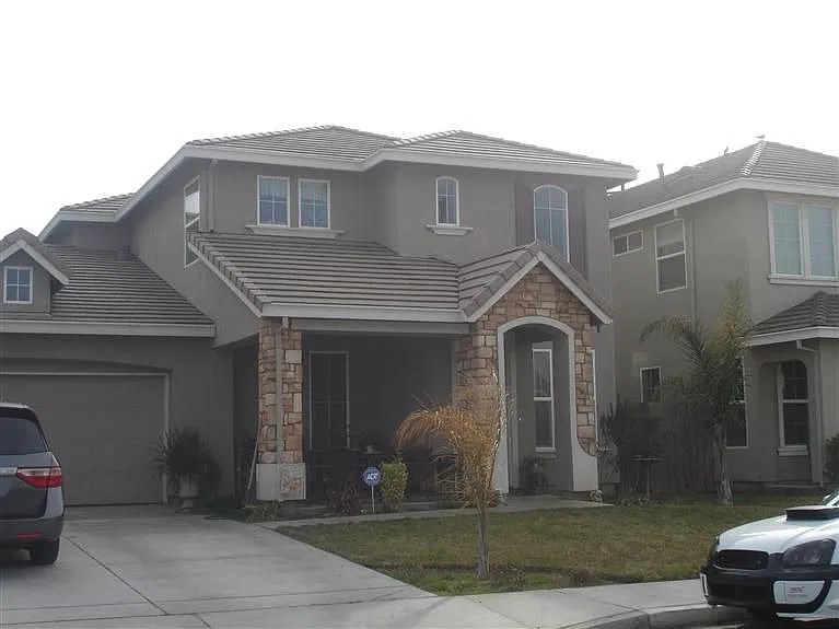 1044 San Ramon Ave photo 1