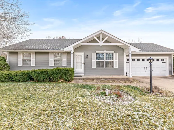 51930 Meadow Crest Dr, South Bend, IN 46628