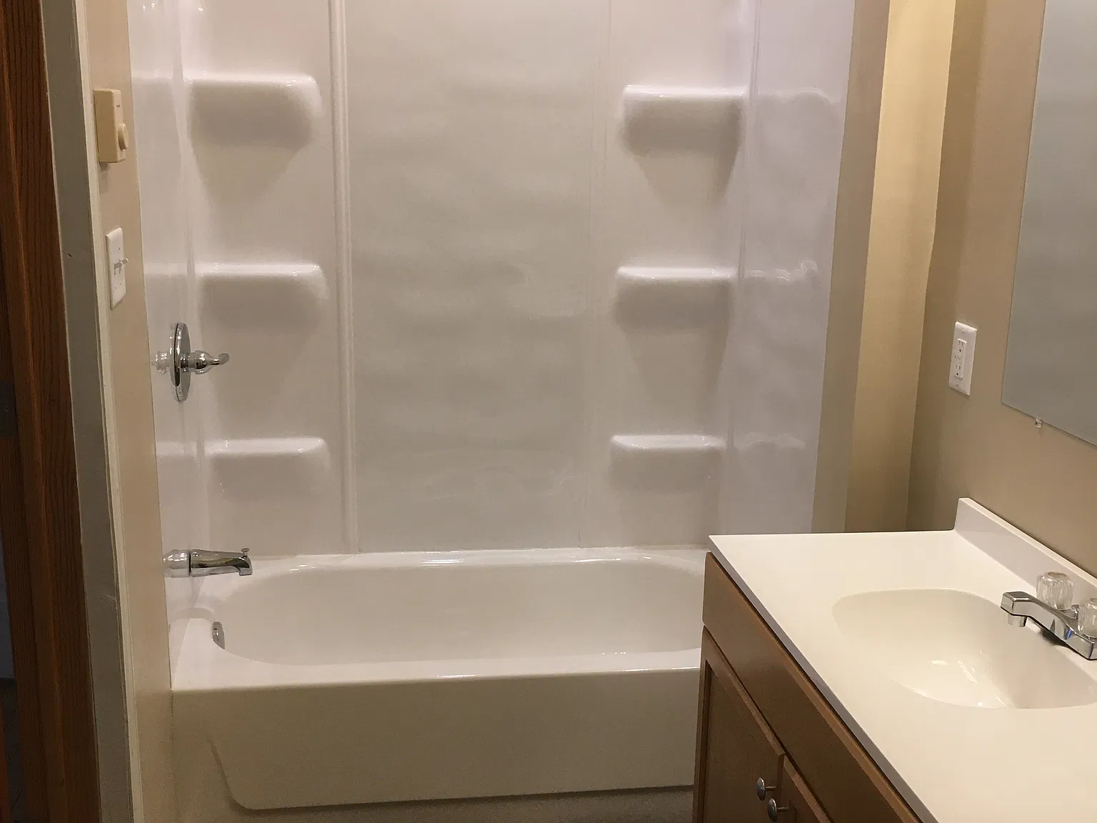 2 bed, 900 sqft, $1,495 — Photo 2