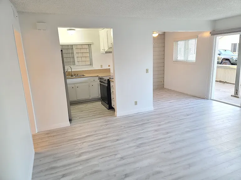 210 Lugonia St — Photo 4