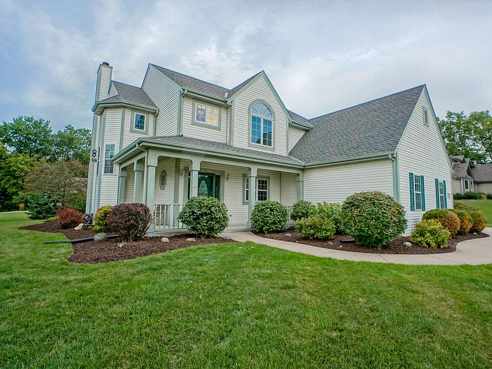 1st image of W233N6767 Candlewick Dr
