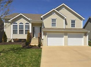 1105 Fox Run Trl, Platte City, MO 64079