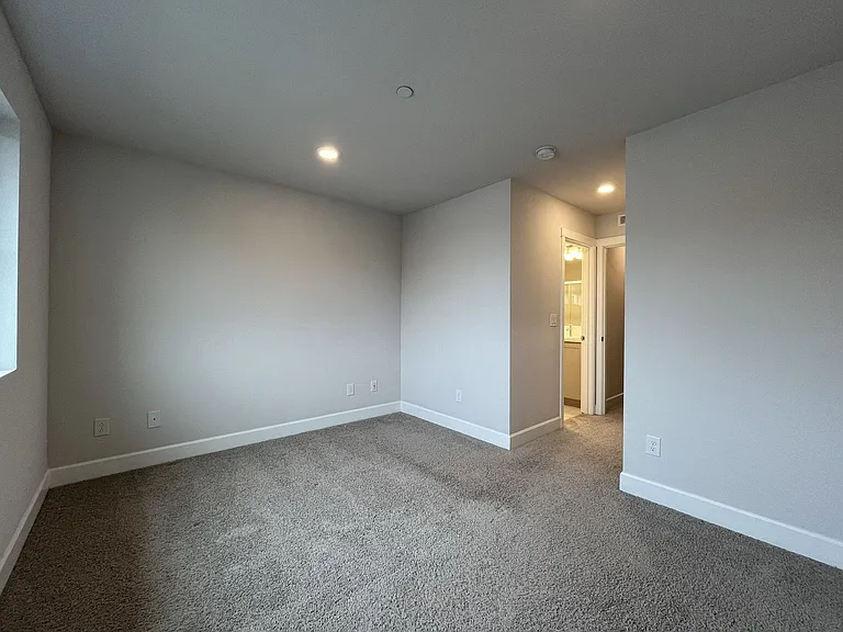 12949 SW Meadbrook Ln — Photo 25
