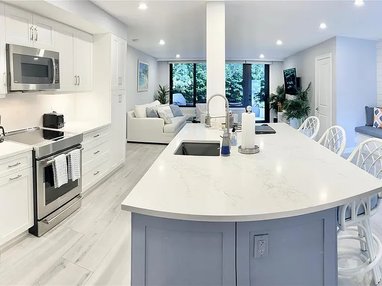 1556 S Ocean Ln #103 — Photo 9