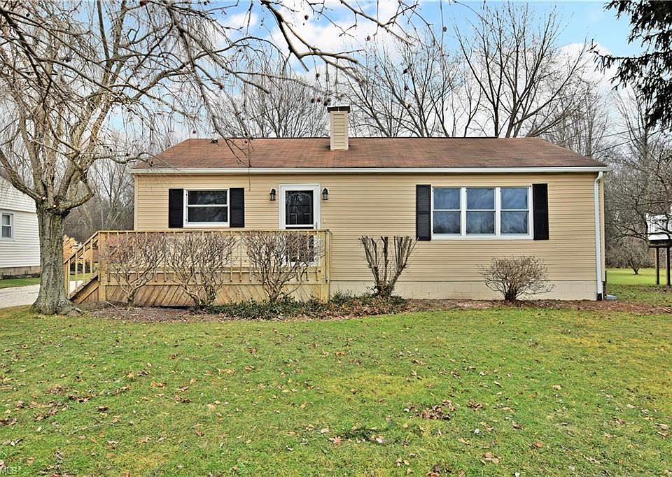 1st image of 4488 Clover Ln