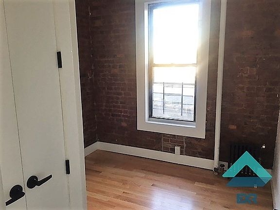 4th image of 716 Jefferson Ave #D5r