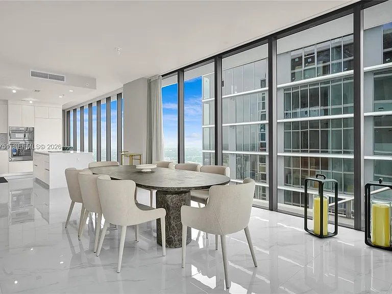700 NE 24th St #Penthouse 5801 — Photo 8