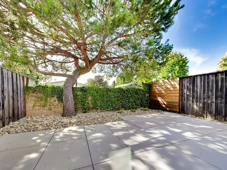 4017 San Francisco Ter — Photo 25