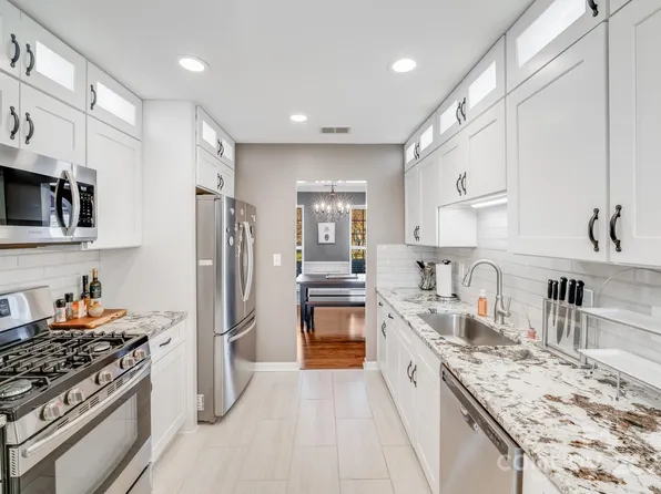 12619 Ivey Creek Dr, Charlotte, NC 28273